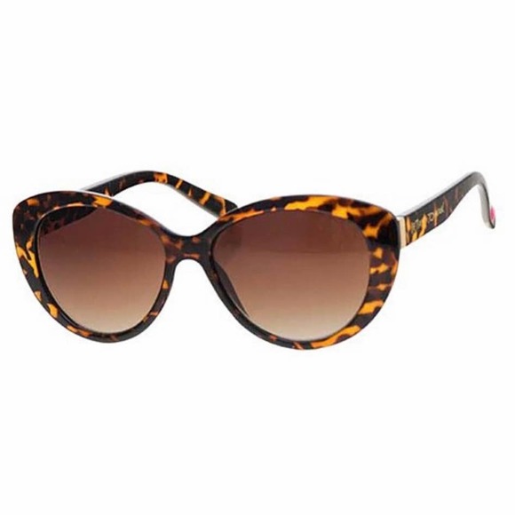 Betsey Johnson Accessories - Betsey Johnson Tortoise & Brown Gradient Cat-Eye Sunglasses